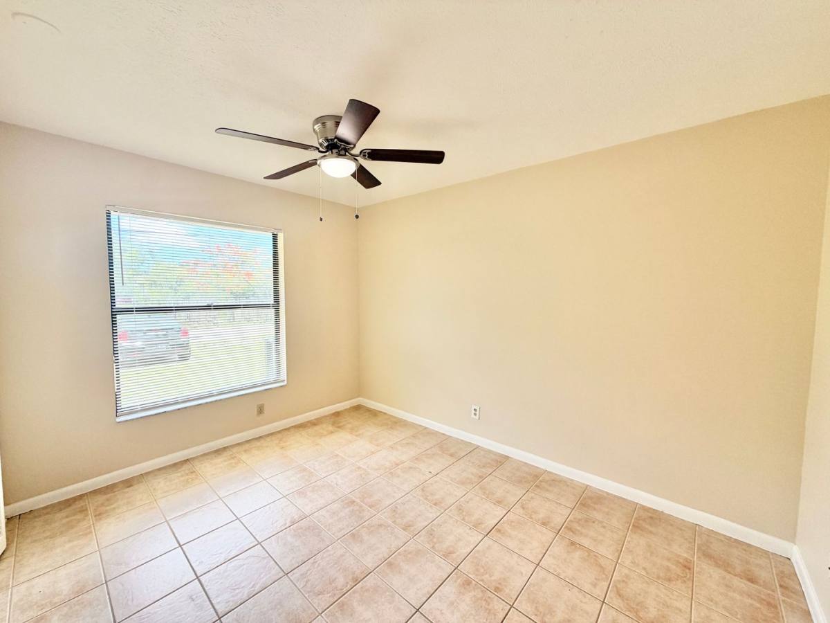 Apartment for rent at 3047 Tropicana Blvd, Naples, FL 34116