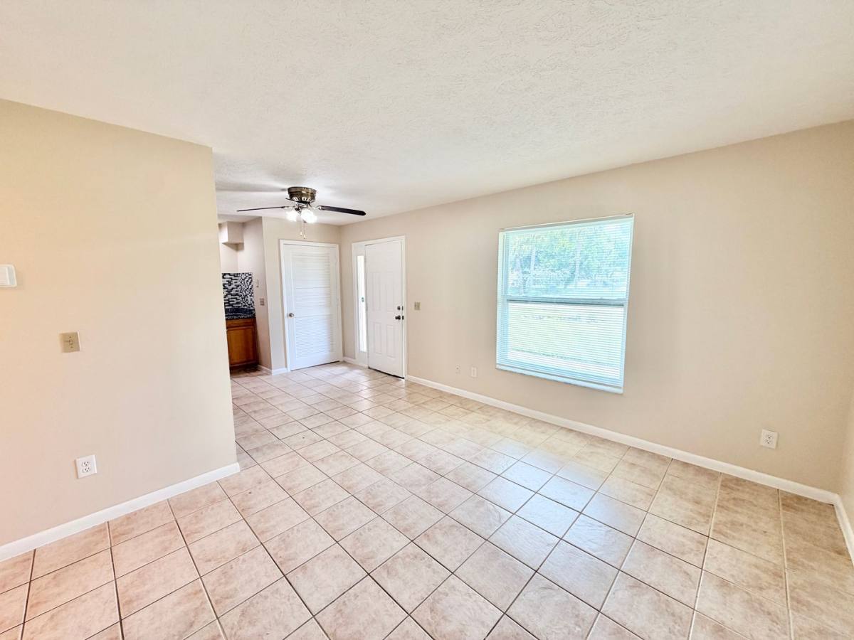 Apartment for rent at 3047 Tropicana Blvd, Naples, FL 34116