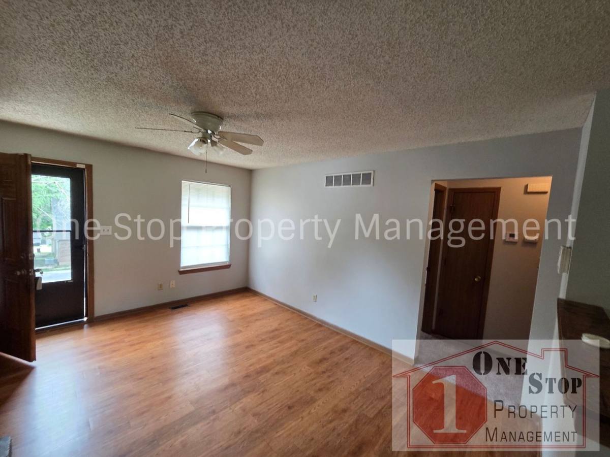 House for rent at 5027 N Topping Ave, Kansas City, MO 64119