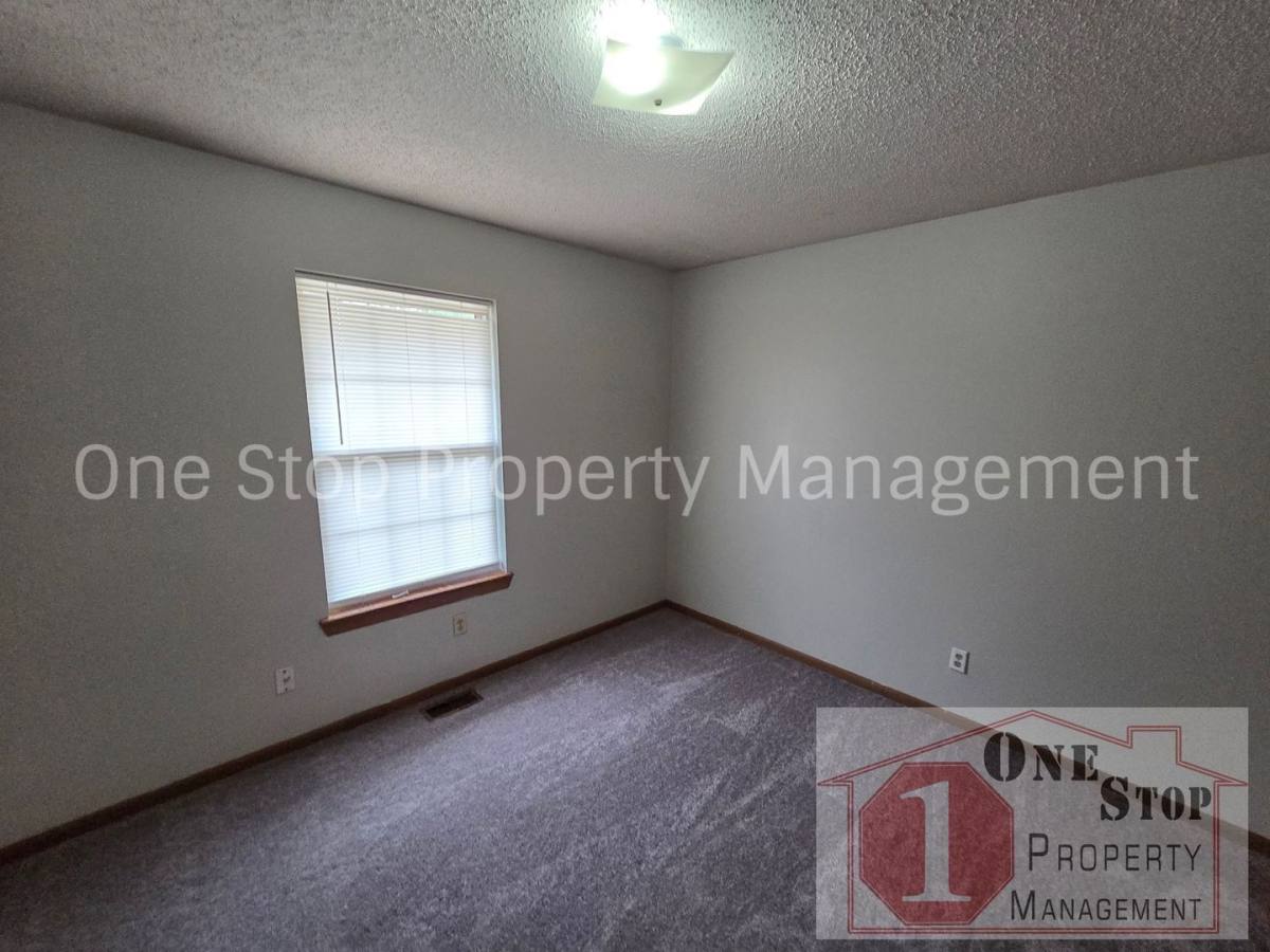 House for rent at 5027 N Topping Ave, Kansas City, MO 64119