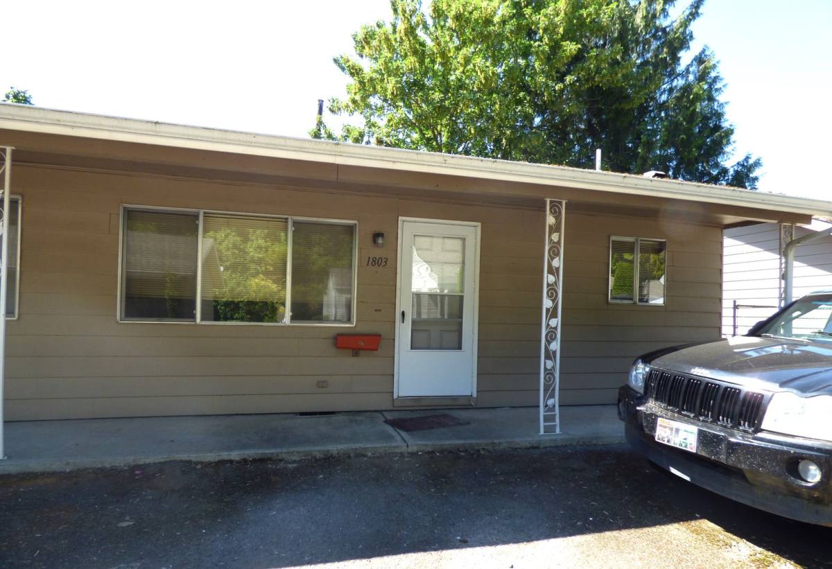 Apartment for rent at 1801-1803 Park Ave NE, Salem, OR 97301
