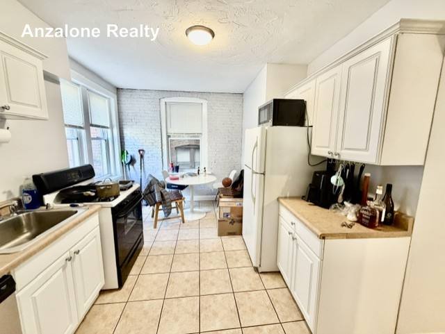 Apartment for rent at 11 Foster #4, Boston, MA 02109