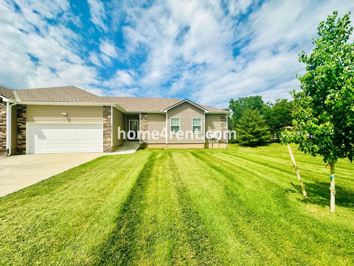 House for rent at 12701 E 47th Terrace Court S, Independence, MO 64055
