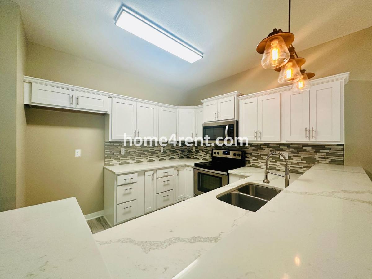 House for rent at 12701 E 47th Terrace Court S, Independence, MO 64055