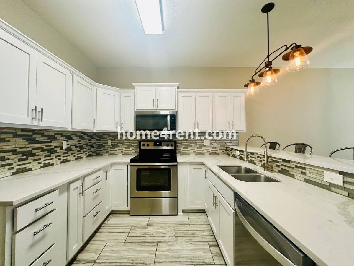 House for rent at 12701 E 47th Terrace Court S, Independence, MO 64055