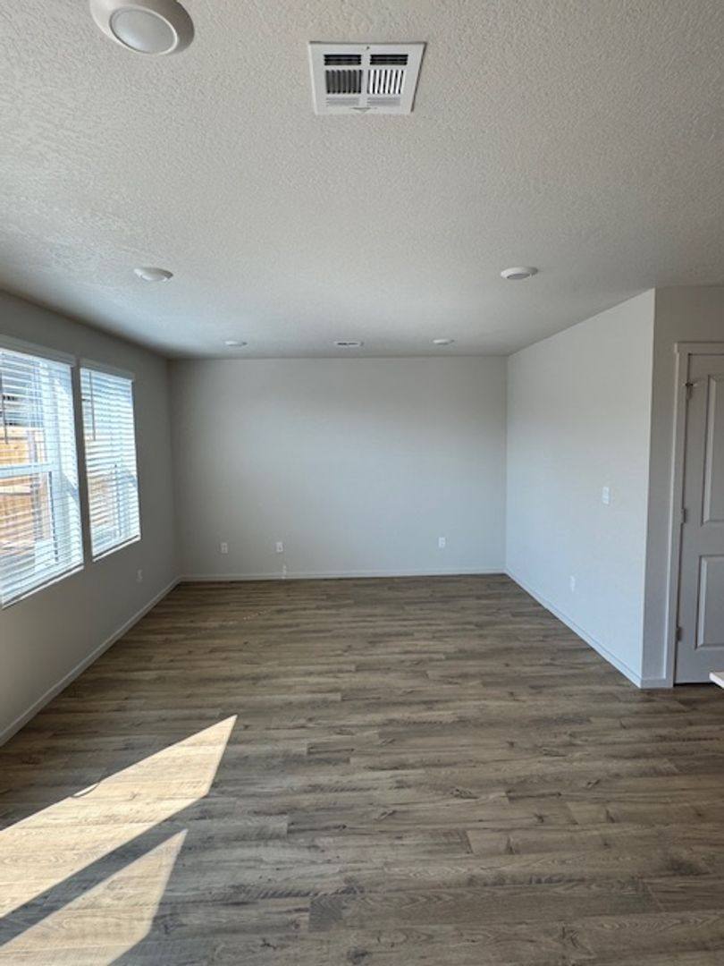 House for rent at 2705 Addysen Park Way, Medford, OR 97501
