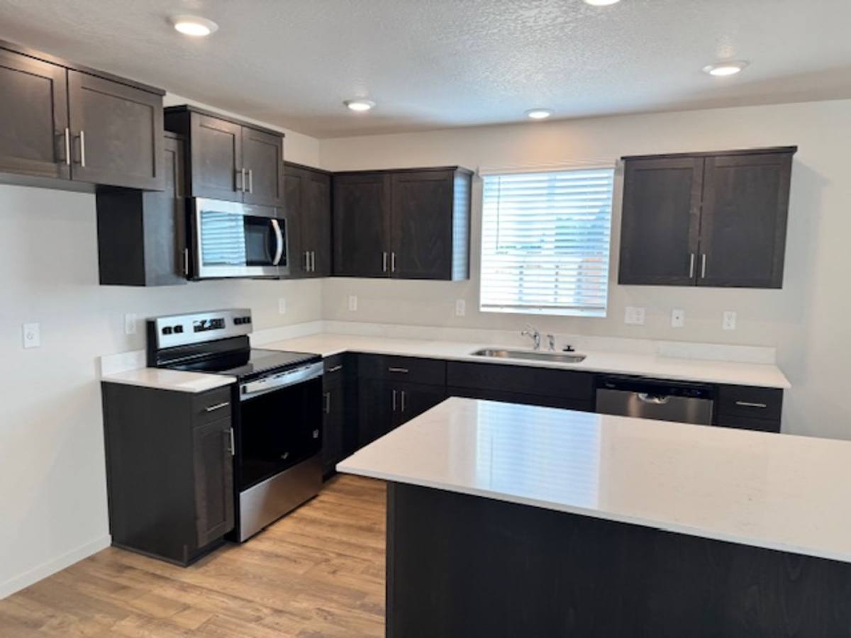 House for rent at 2705 Addysen Park Way, Medford, OR 97501