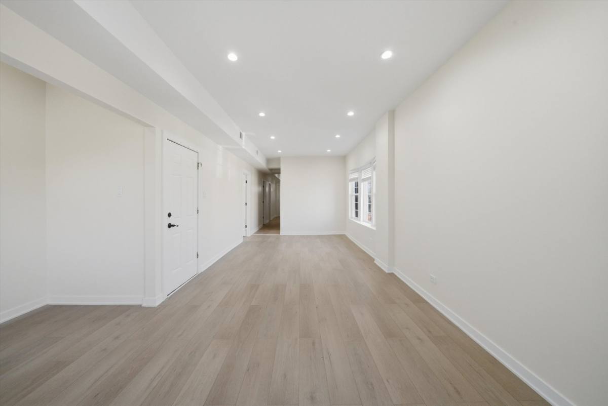Apartment for rent at 4957 W Superior St #2, Chicago, IL 60644