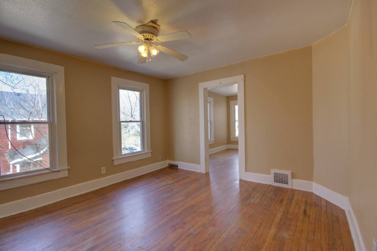 Apartment for rent at 1017 E 13th St, Davenport, IA 52803