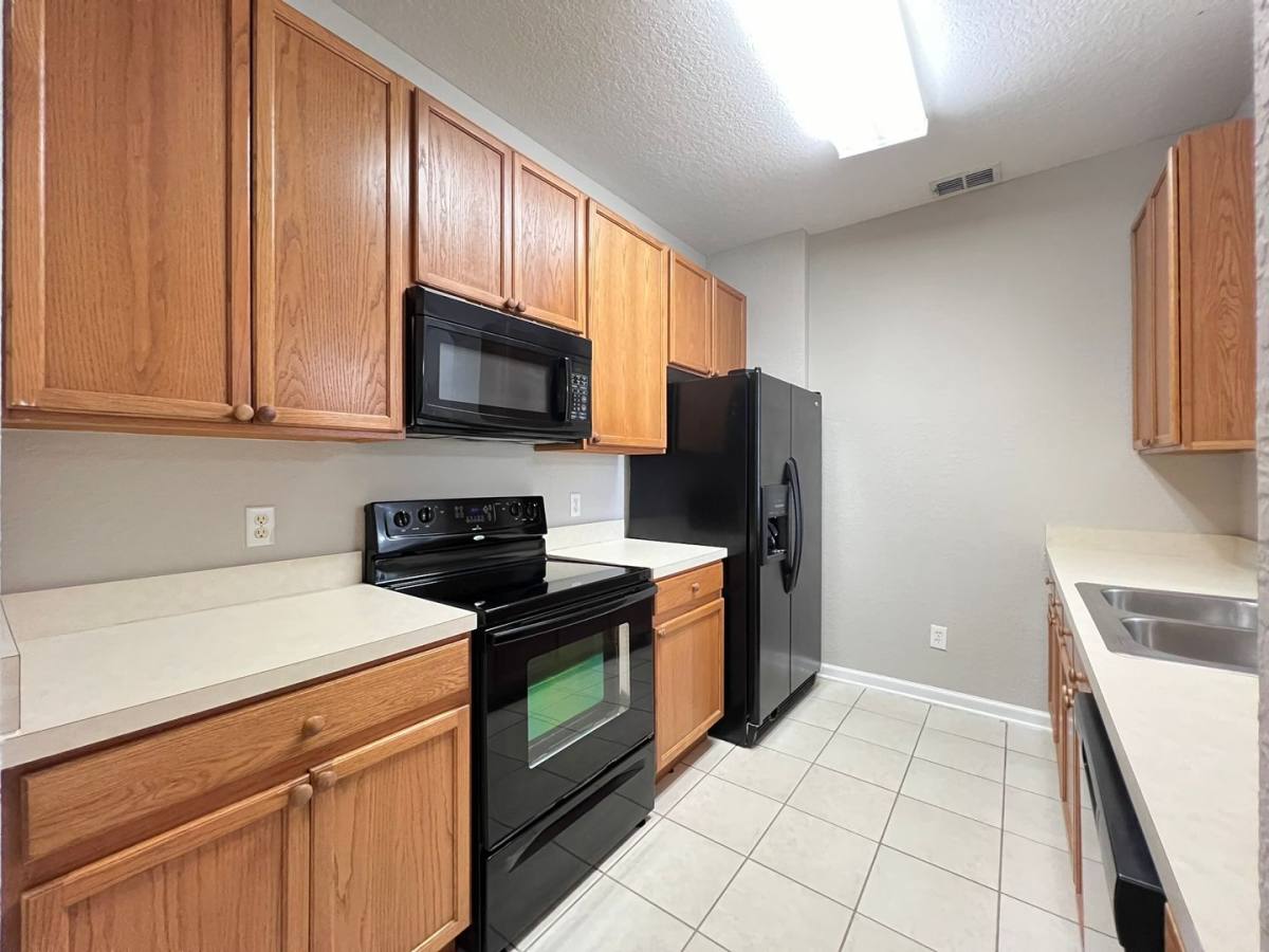 Apartment for rent at 2484 San Tecla St, Orlando, FL 32835