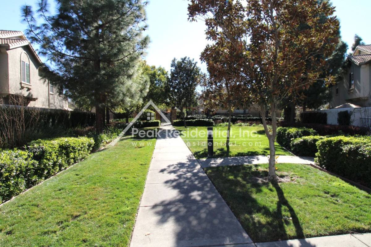 Condo for rent at 3301 N Park Dr, Sacramento, CA 95835