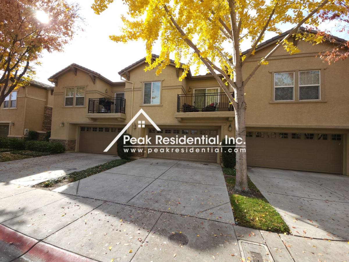 Condo for rent at 3301 N Park Dr, Sacramento, CA 95835