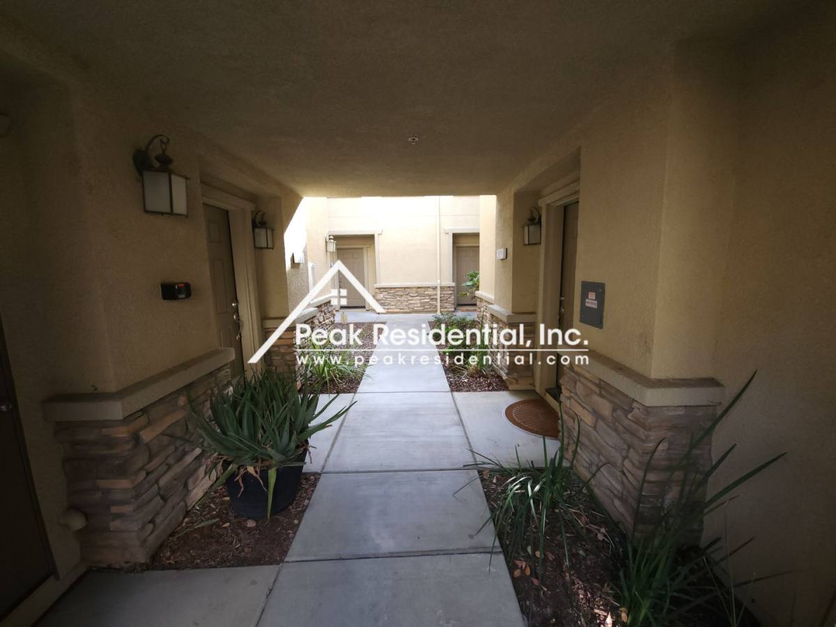 Condo for rent at 3301 N Park Dr, Sacramento, CA 95835