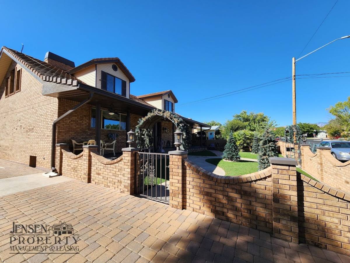 House for rent at 454 S 500 E, Saint George, UT 84770