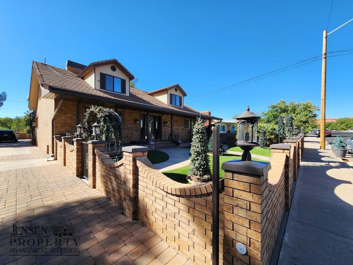House for rent at 454 S 500 E, Saint George, UT 84770