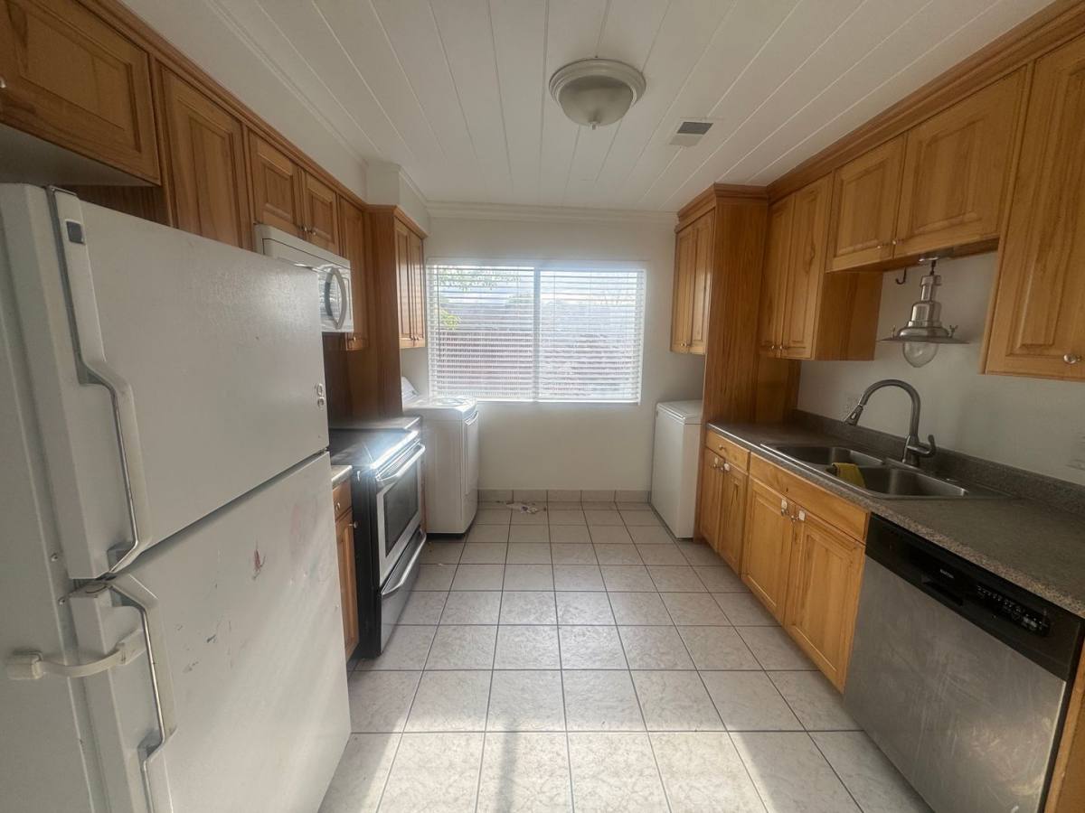 Apartment for rent at 717 E 12065 S, Draper, UT 84020