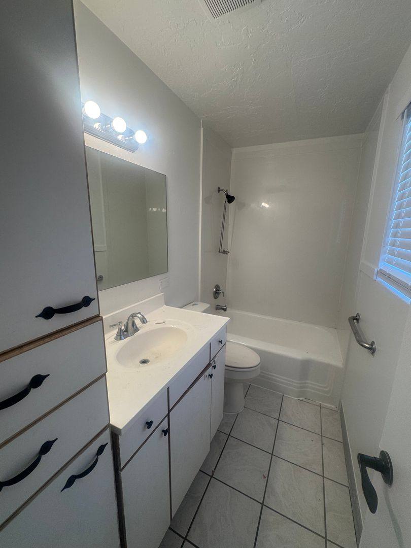 Apartment for rent at 717 E 12065 S, Draper, UT 84020