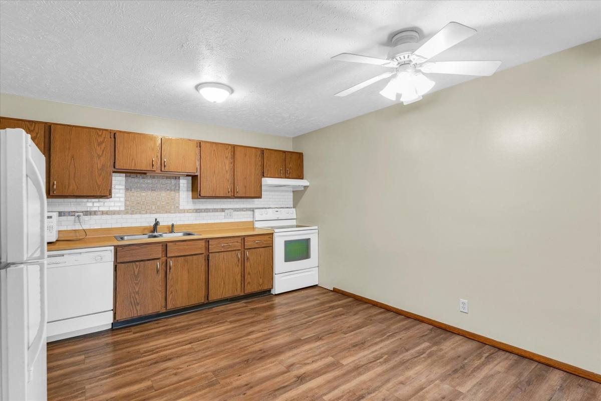 Apartment for rent at 201 S Regency Dr, Bloomington, IL 61701