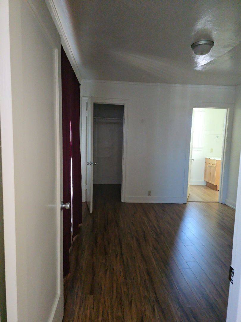Apartment for rent at 505 S Holly St, Medford, OR 97501