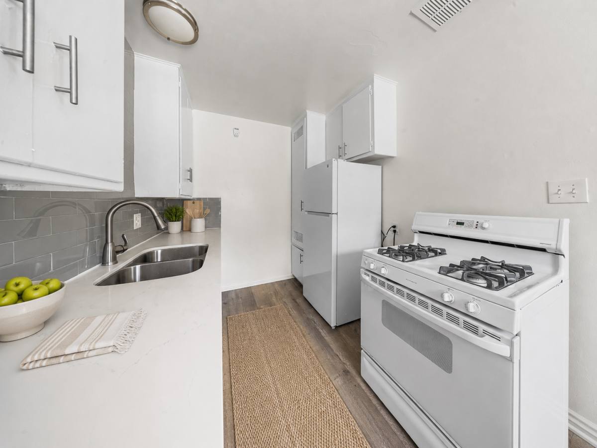 Apartment for rent at 761-799 E 46th St, Long Beach, CA 90807