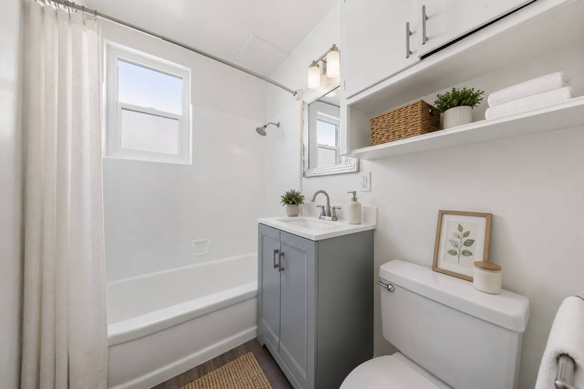 Apartment for rent at 761-799 E 46th St, Long Beach, CA 90807