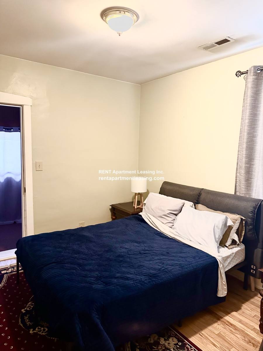 Apartment for rent at 6544 Talman Ave #2, Chicago, IL 60645