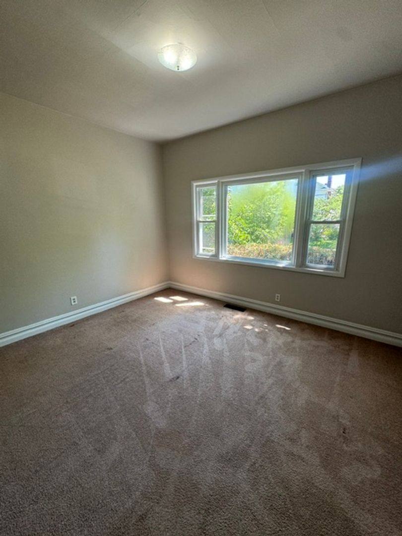 House for rent at 2514 S Wayne Ave, Fort Wayne, IN 46807