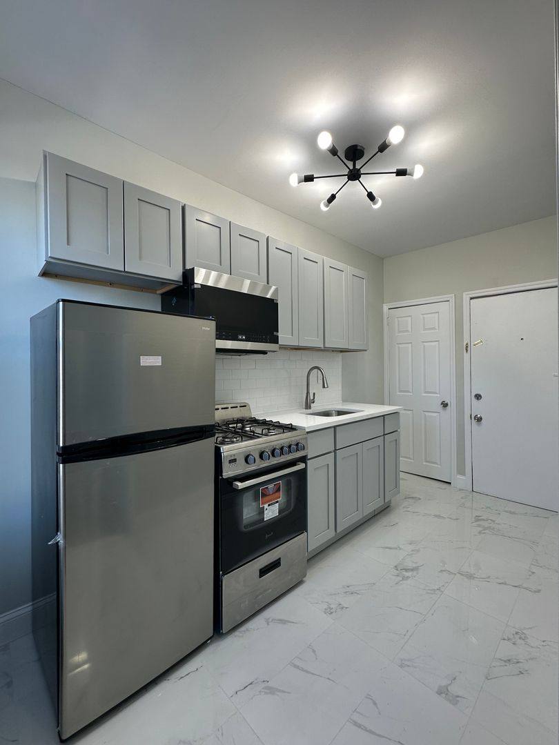 Apartment for rent at 5-21 Grove St, Plainfield, NJ 07060