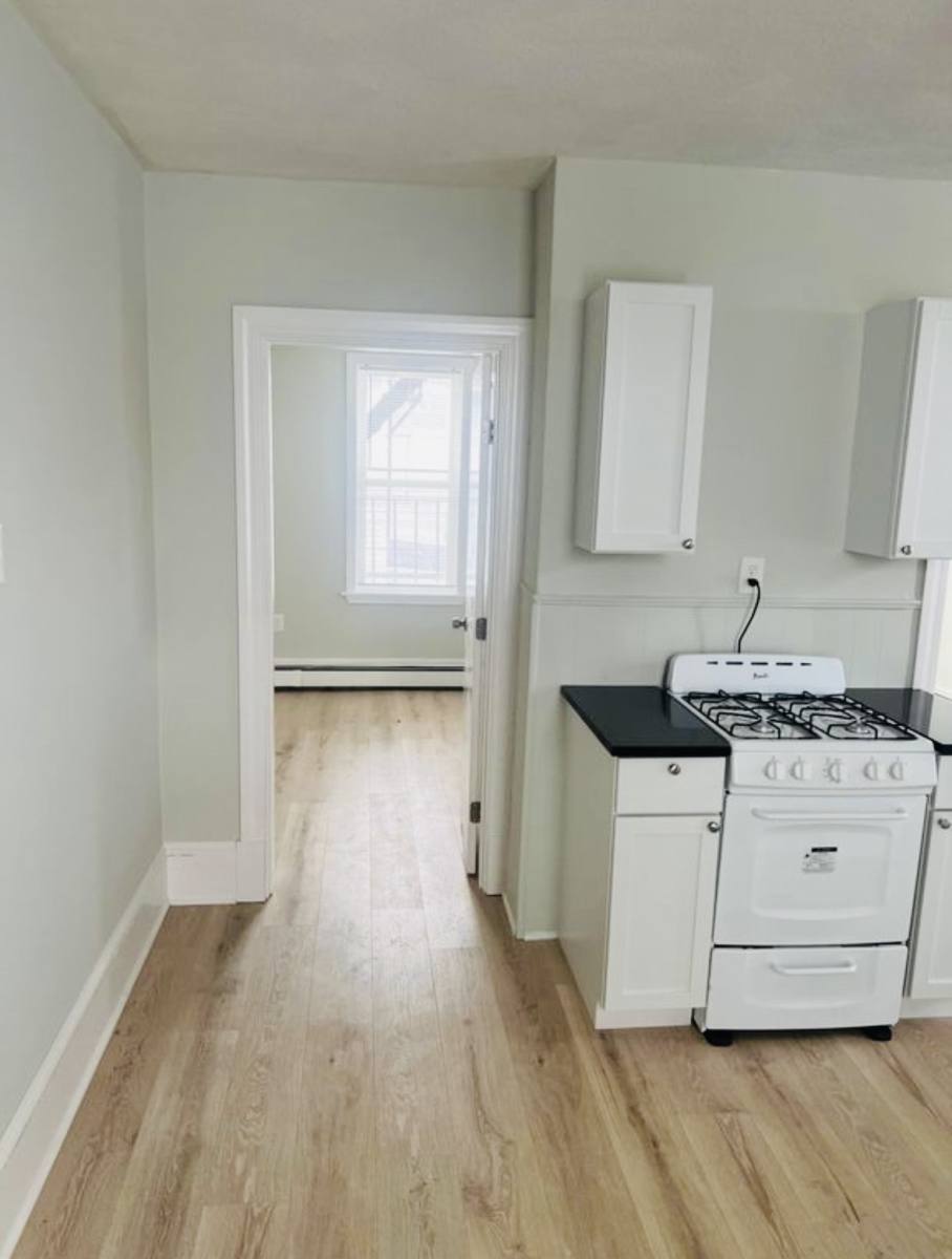 Apartment for rent at 62 Greenwich St #2R, Dorchester, MA 02122