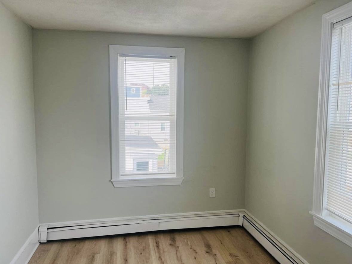 Apartment for rent at 62 Greenwich St #2R, Dorchester, MA 02122