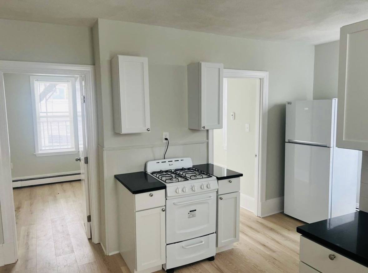 Apartment for rent at 62 Greenwich St #2R, Dorchester, MA 02122