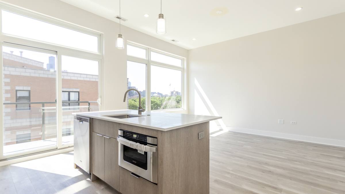 Apartment for rent at 662 N Sangamon #202, Chicago, IL 60642