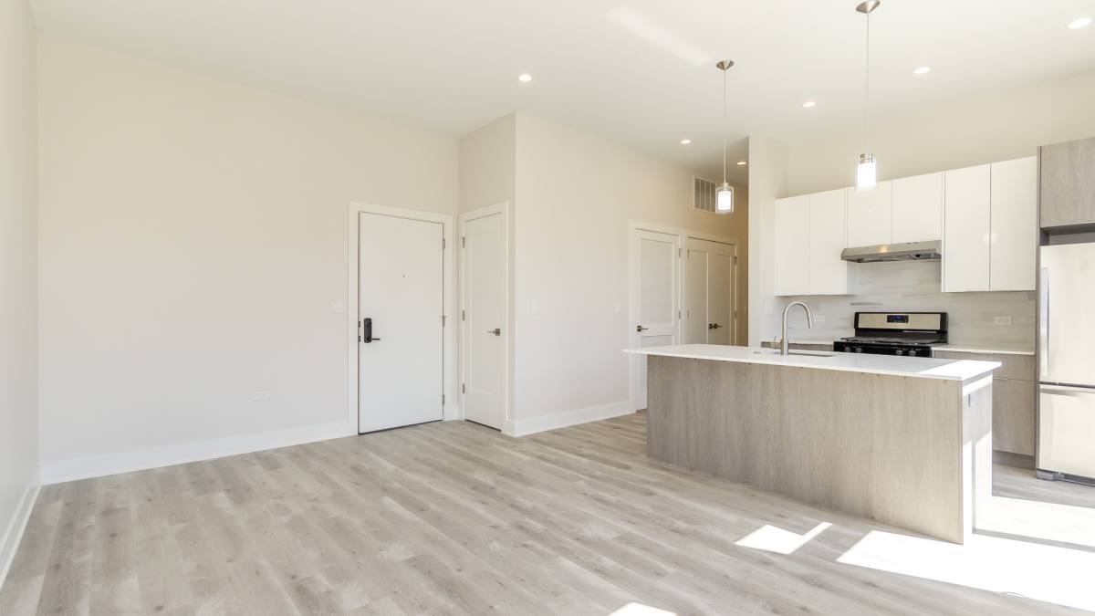 Apartment for rent at 662 N Sangamon #202, Chicago, IL 60642