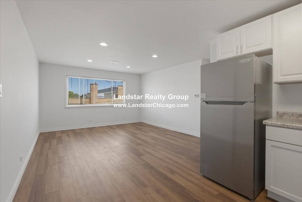 Apartment for rent at 3846 25th Ave #5, Schiller Park, IL 60176