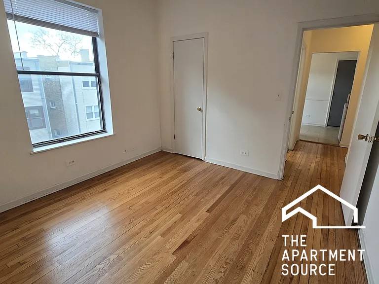 Apartment for rent at 7726 N Marshfield Ave #3A, Chicago, IL 60626