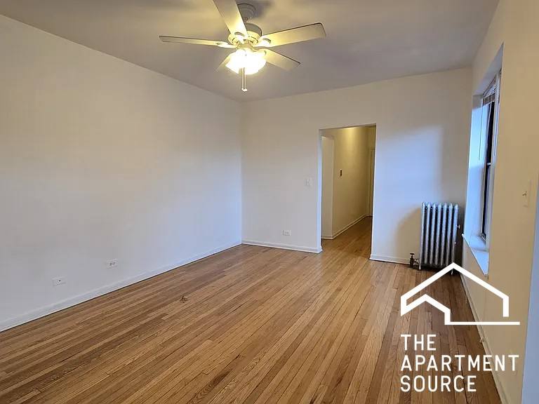 Apartment for rent at 7726 N Marshfield Ave #3A, Chicago, IL 60626