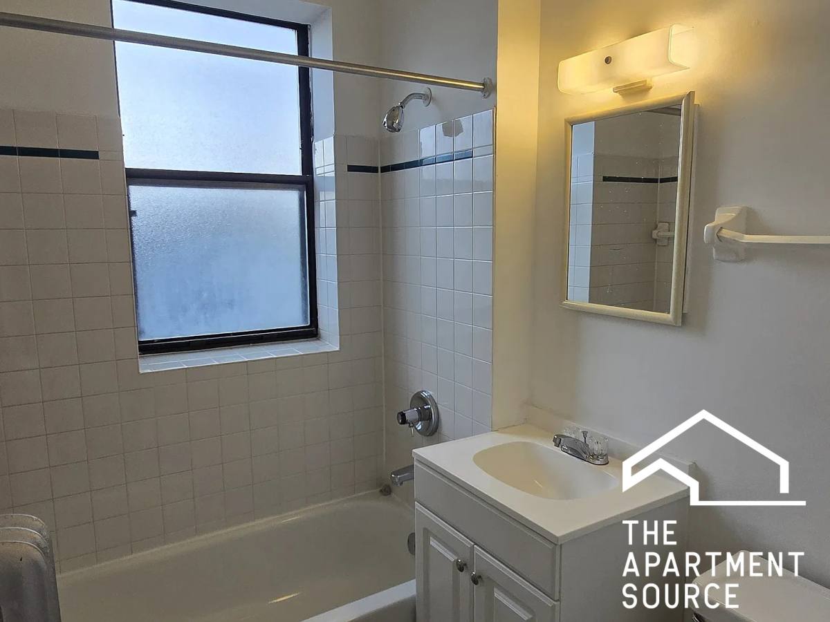 Apartment for rent at 7726 N Marshfield Ave #3A, Chicago, IL 60626