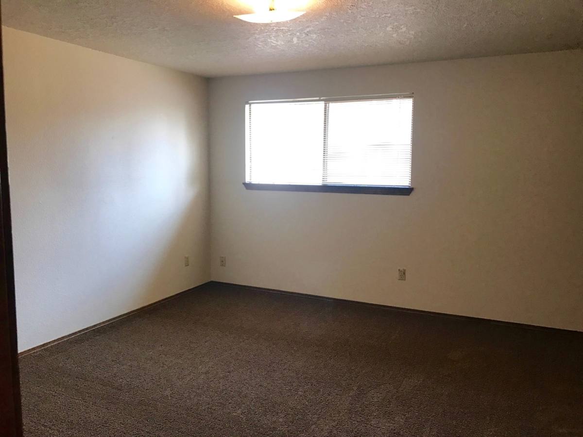 Apartment for rent at 5437 - 5439 Nicole Court SE, Salem, OR 97306