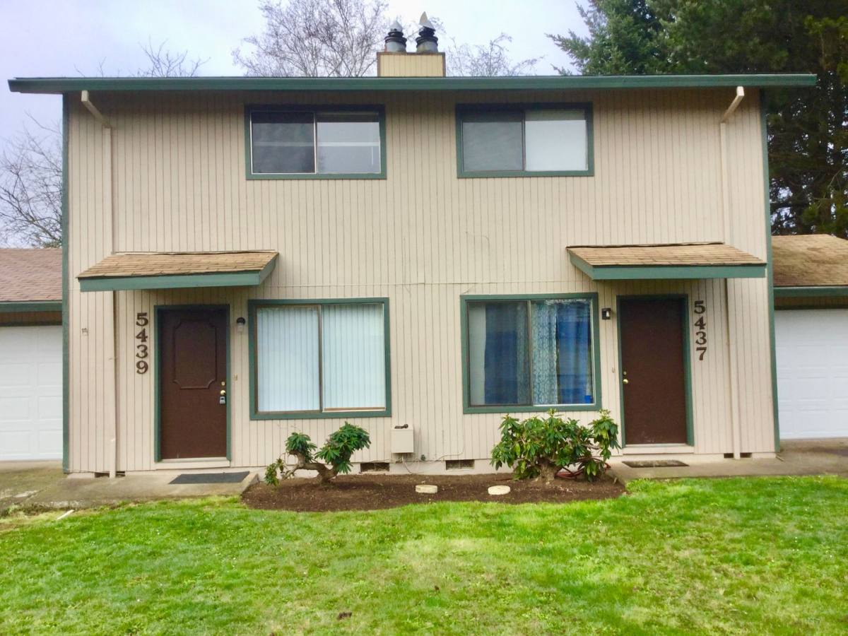 Apartment for rent at 5437 - 5439 Nicole Court SE, Salem, OR 97306