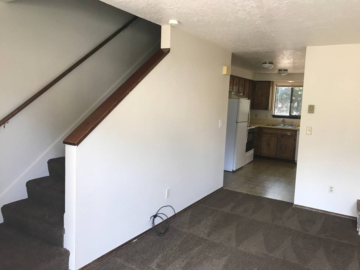 Apartment for rent at 5437 - 5439 Nicole Court SE, Salem, OR 97306