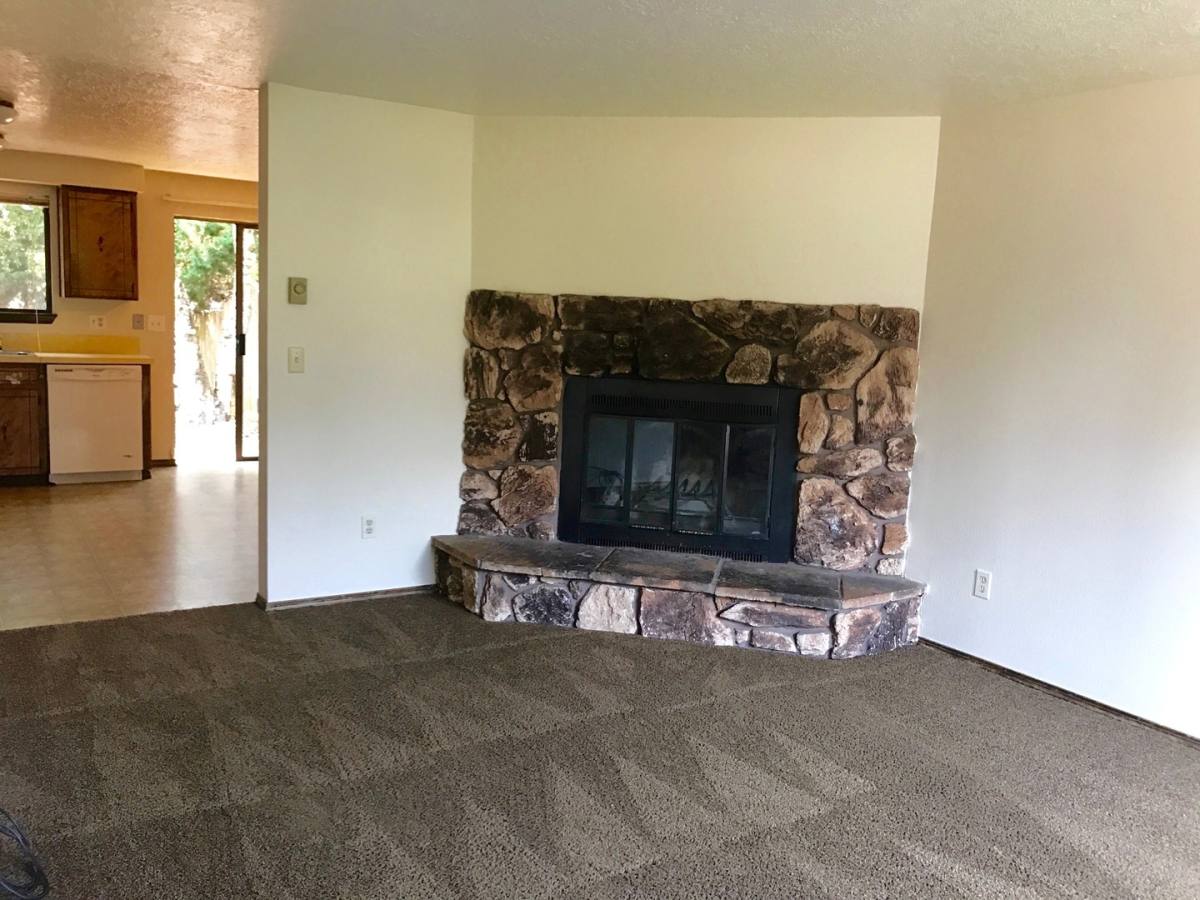 Apartment for rent at 5437 - 5439 Nicole Court SE, Salem, OR 97306