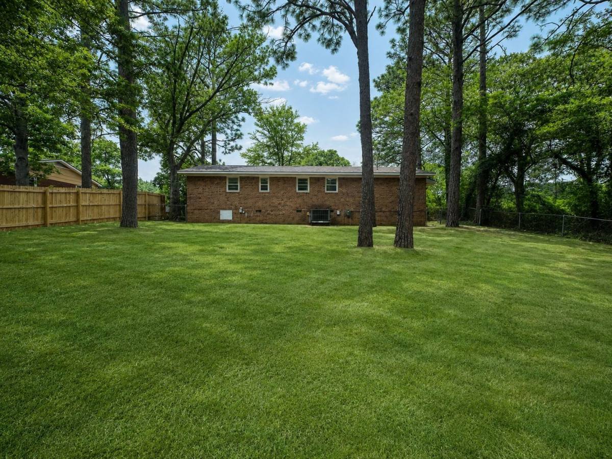 House for rent at 1404 Hibiscus St, Fayetteville, NC 28311