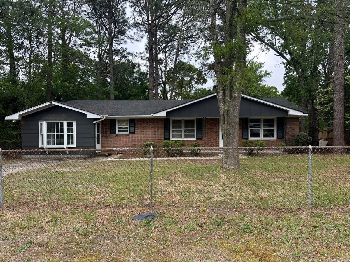 House for rent at 1404 Hibiscus St, Fayetteville, NC 28311
