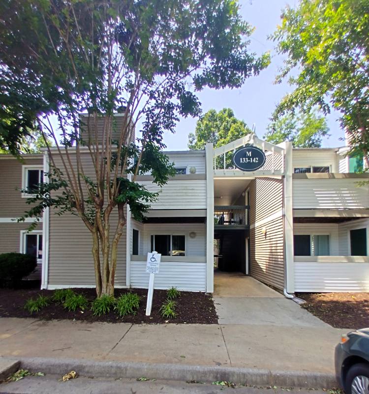 Apartment for rent at 600 Reusens Rd, Lynchburg, VA 24503