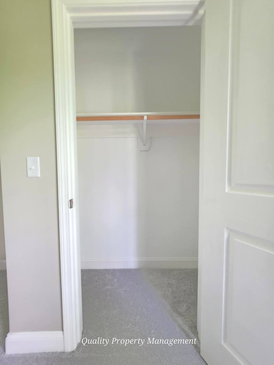 Apartment for rent at 375 Lincoln St #2, Bangor, ME 04401