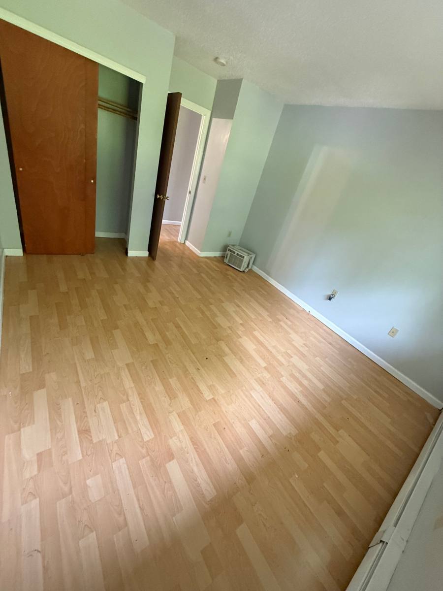 Apartment for rent at 54 Grafton St, Hartford, CT 06106