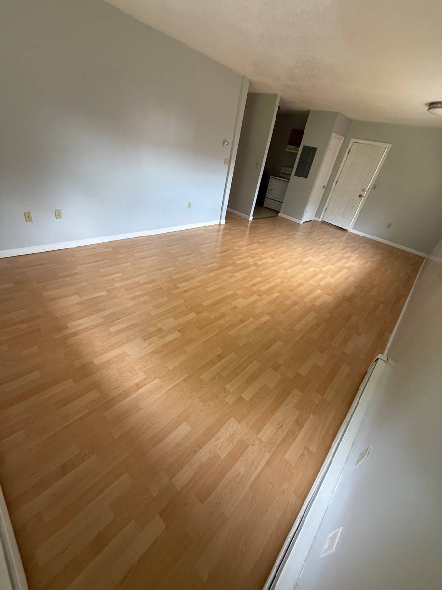 Apartment for rent at 54 Grafton St, Hartford, CT 06106