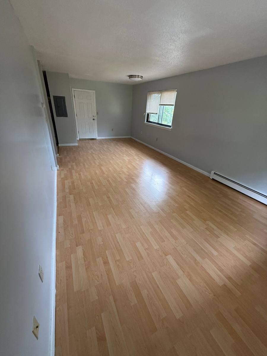 Apartment for rent at 54 Grafton St, Hartford, CT 06106