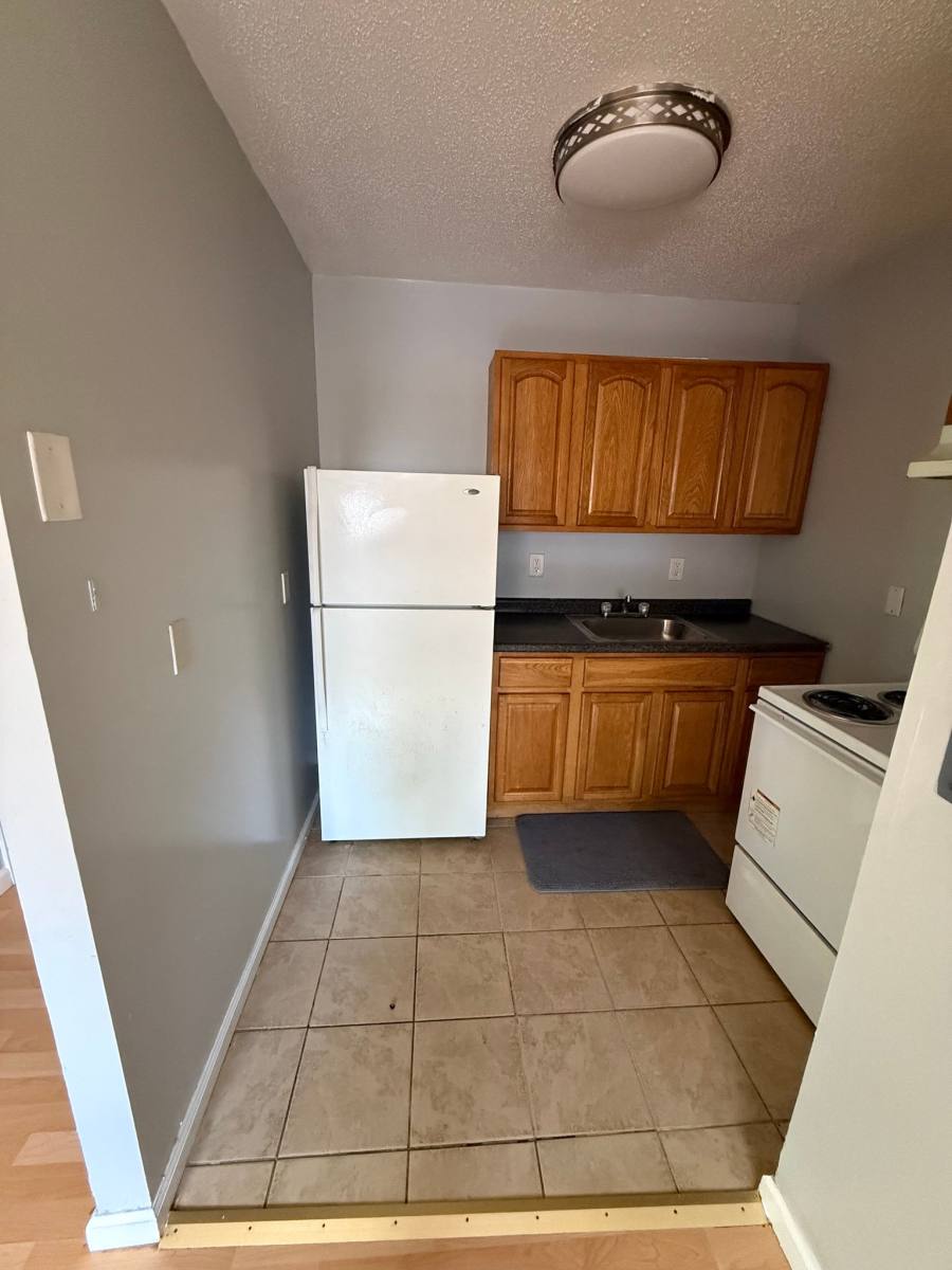 Apartment for rent at 54 Grafton St, Hartford, CT 06106
