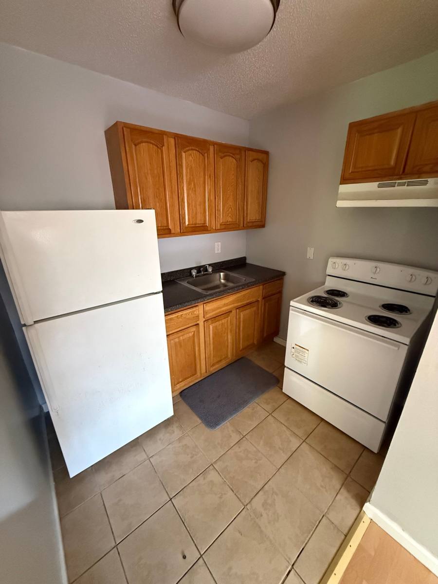 Apartment for rent at 54 Grafton St, Hartford, CT 06106